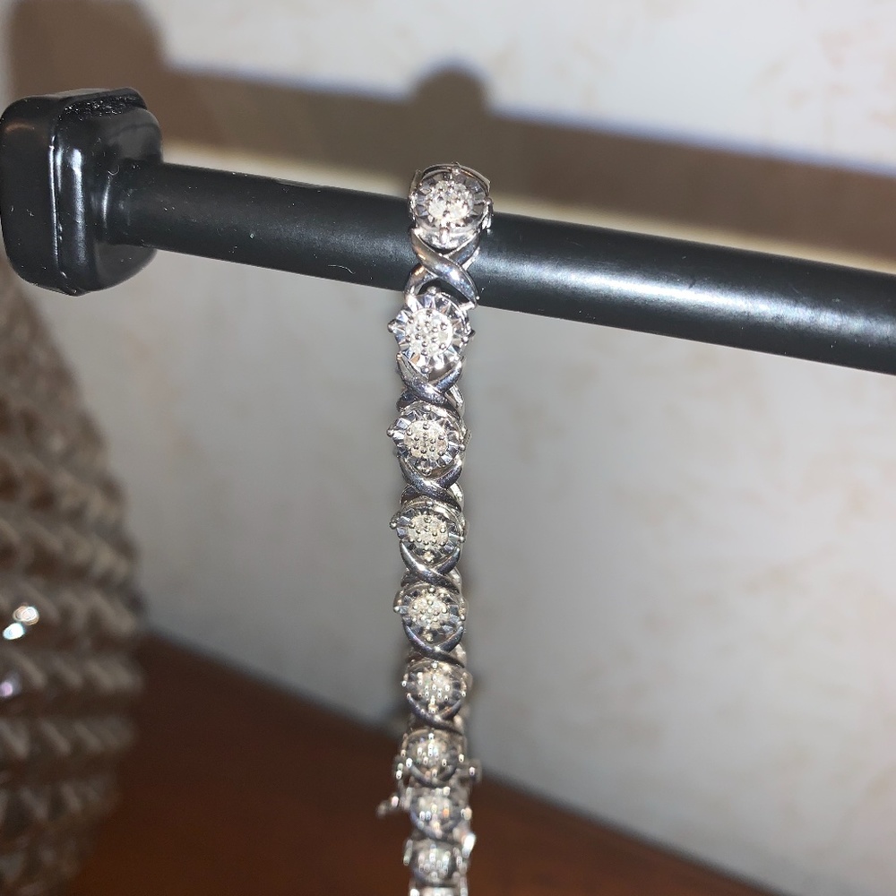 !FIRM!  Genuine Diamond 7.75” Sterling Silver Diamond Bracelet  925